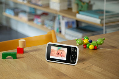 Alecto DVM135 - Babyphone mit Kamera und 3.5"-Farbdisplay, Weiß