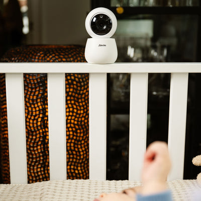 Alecto DVM2043 - Babyphone mit Kamera, großem 4,3" Farbdisplay und Nachtlicht - Ferngesteuert - Weiß