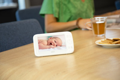 Alecto DVM-275 - Babyphone mit Kamera und 5" Farbdisplay, Weiß
