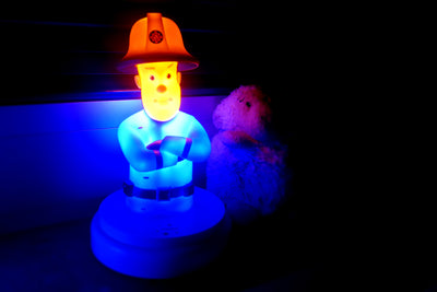 Alecto FIREMAN SAM - LED Nachtlicht Feuerwehrmann Sam
